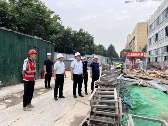 濟(jì)南能投集團(tuán)|強(qiáng)化黨建引領(lǐng) 助力項(xiàng)目攻堅(jiān)